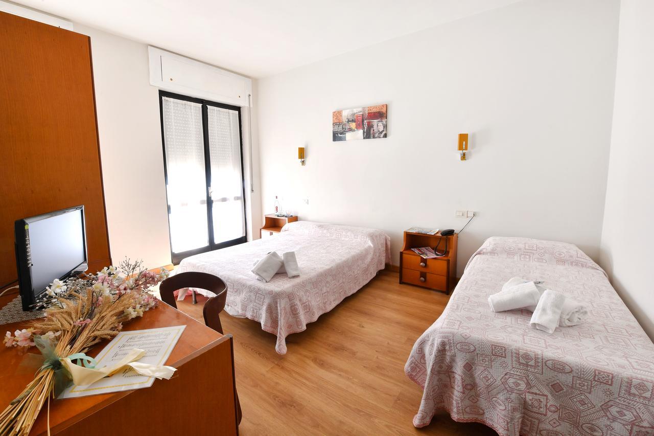 Hotel Motel Europa 多莫多索拉 外观 照片