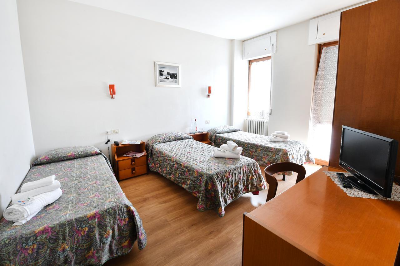 Hotel Motel Europa 多莫多索拉 外观 照片