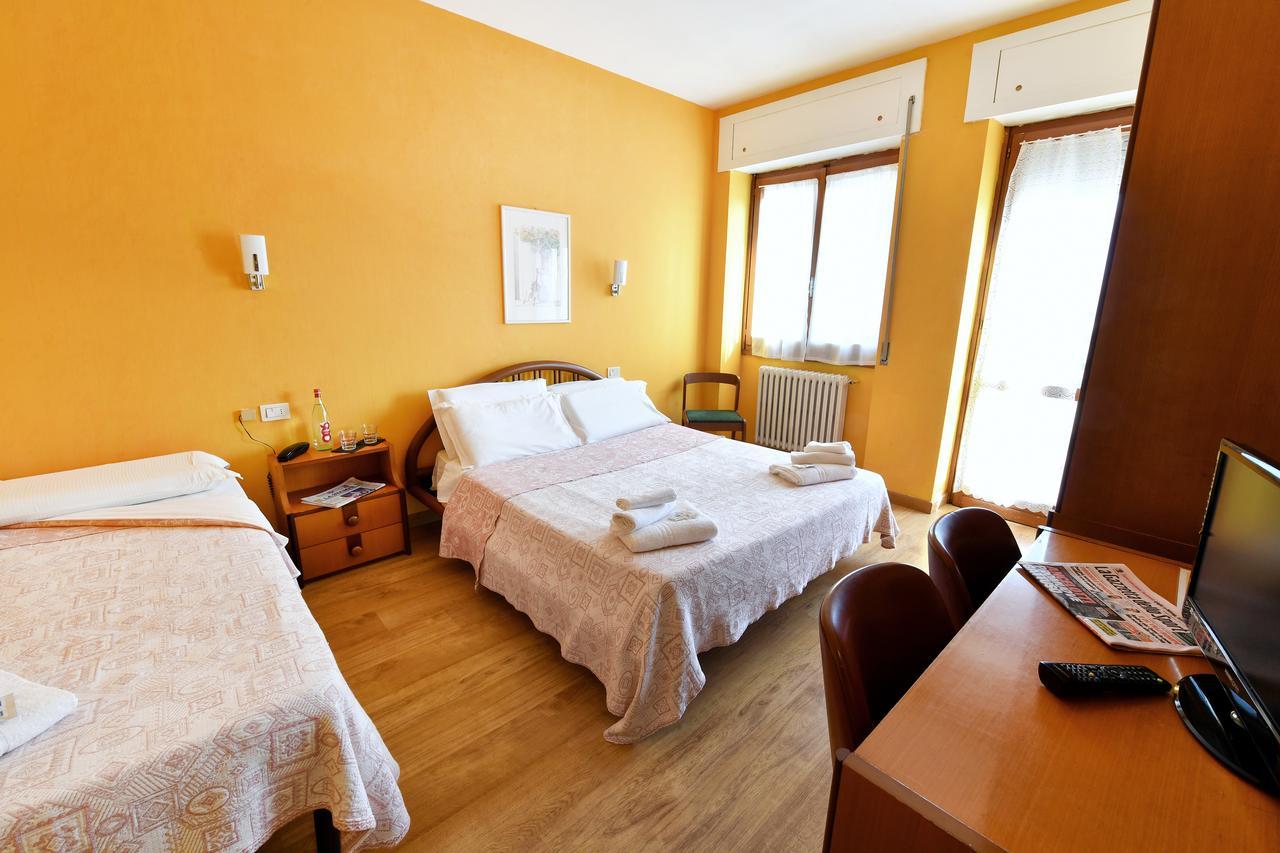 Hotel Motel Europa 多莫多索拉 外观 照片